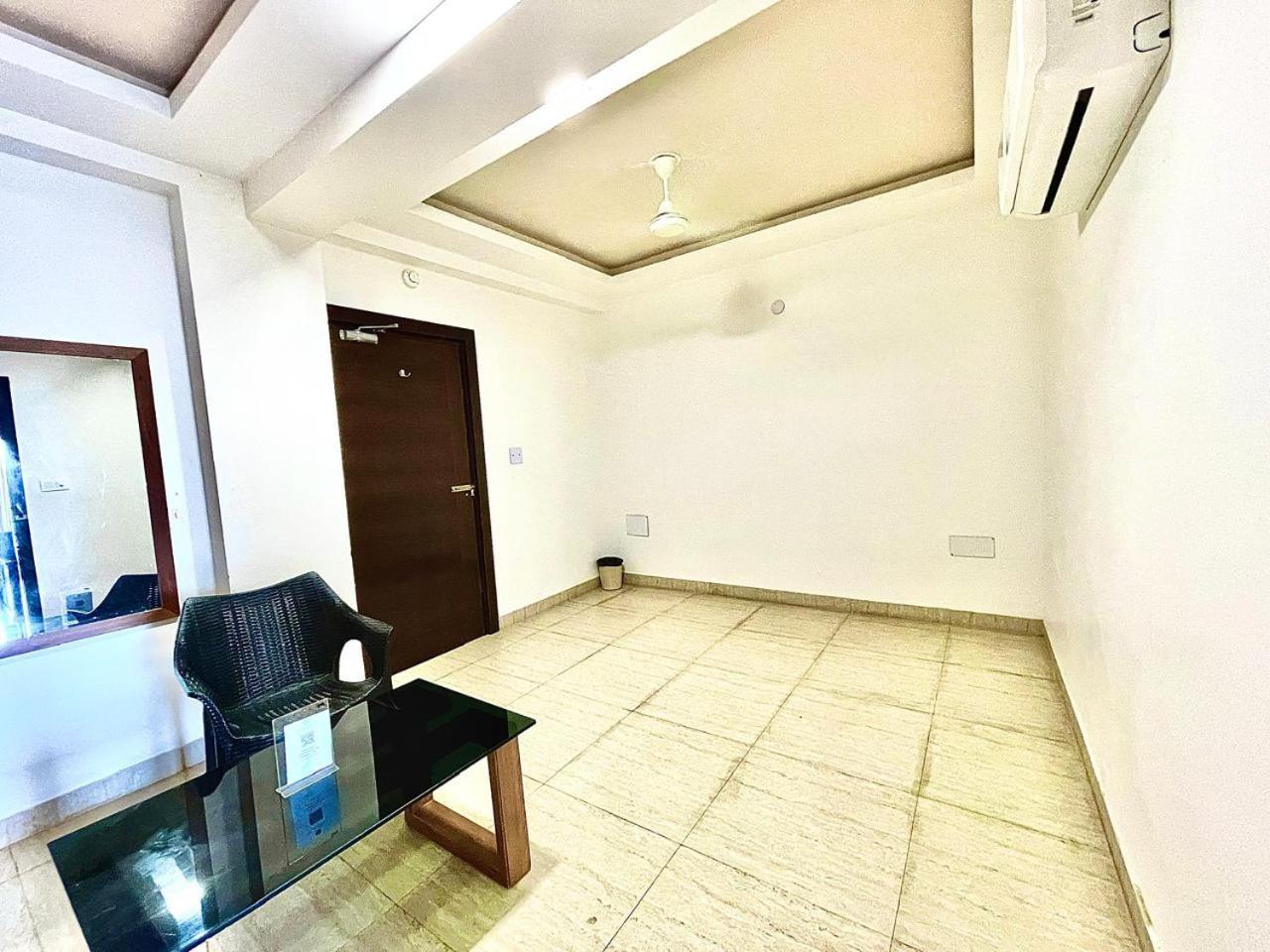 Gr Palace, In Front Of Sea-Beach With Breakfast, Swimming-Pool, Fully Air-Conditioned, Hotel With Parking Availability Puri Εξωτερικό φωτογραφία